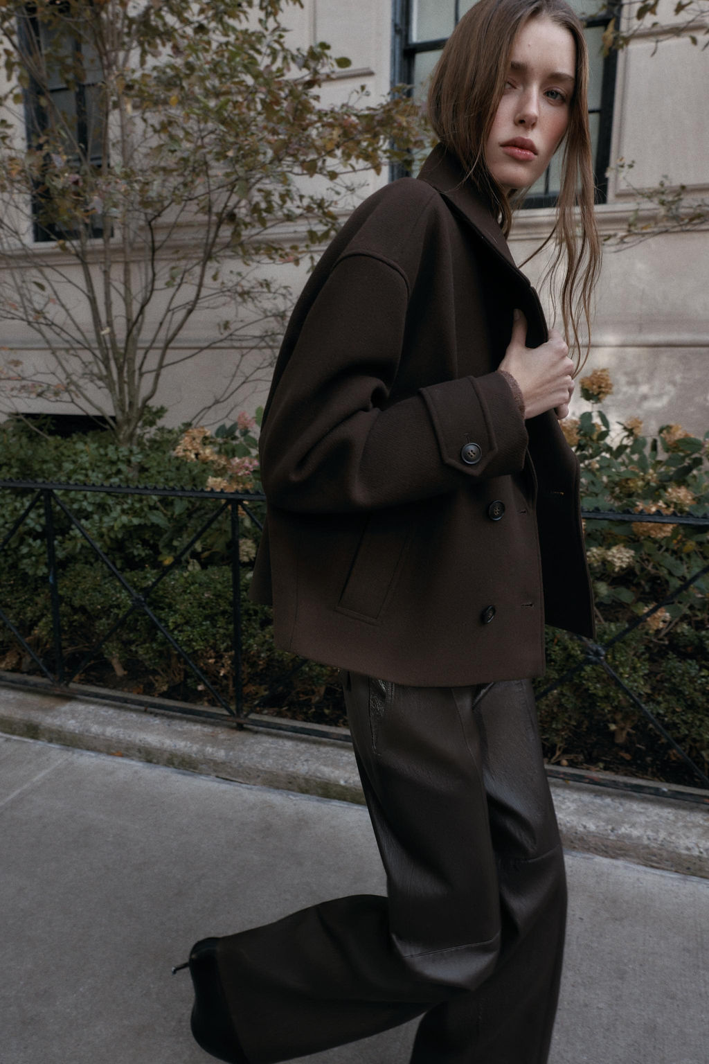 DOUBLE-BREASTED SHORT COAT - Zara фото 11