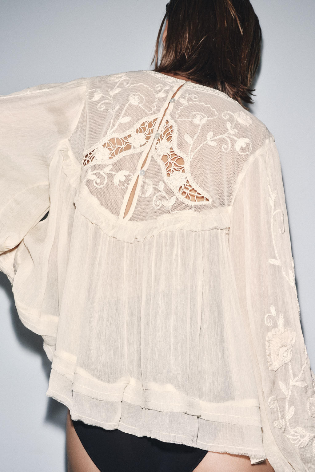 EMBROIDERED AND BEADED STRUCTURED BLOUSE - Zara фото 10