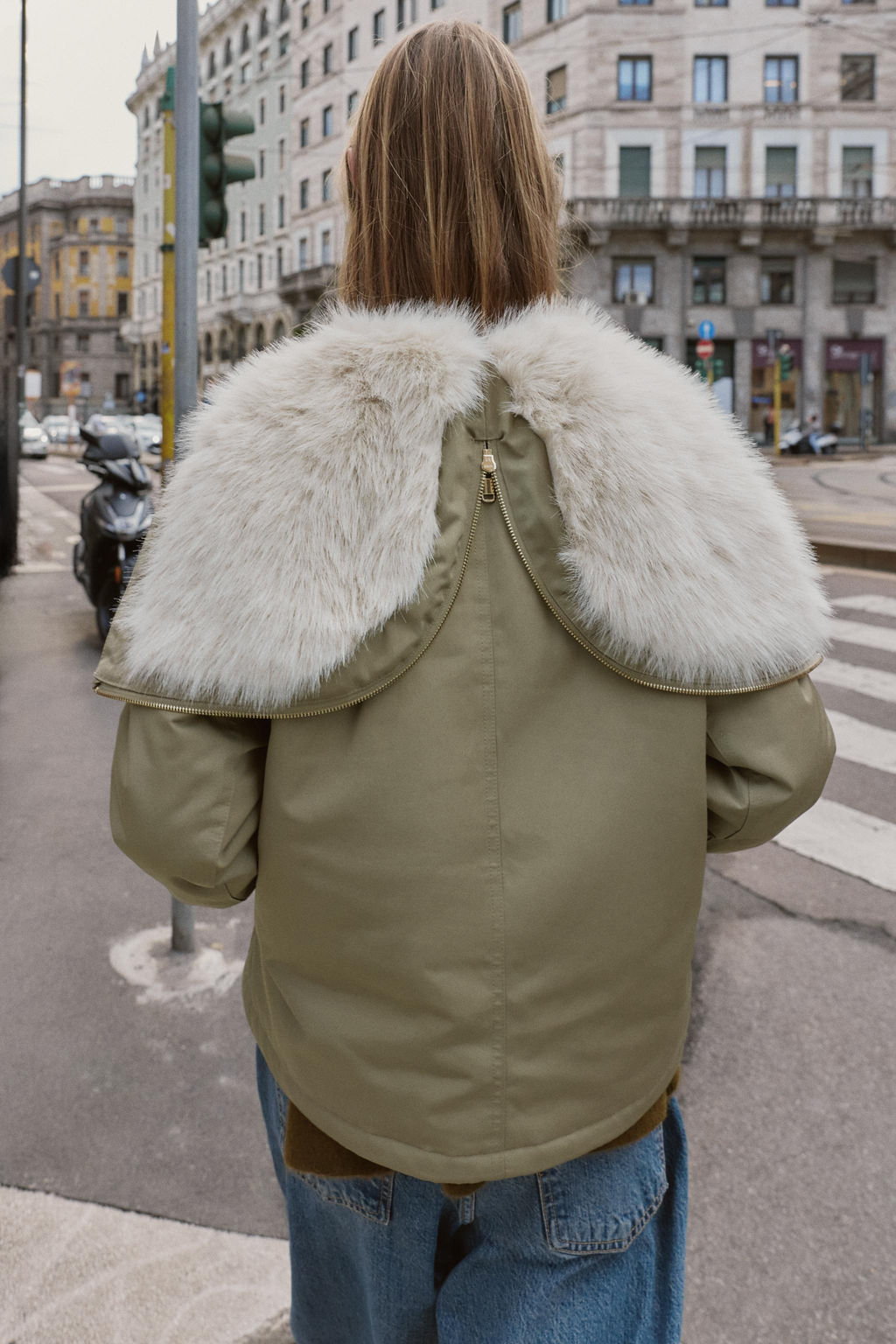 SHORT PARKA WITH FAUX FUR HOOD - Zara фото 5