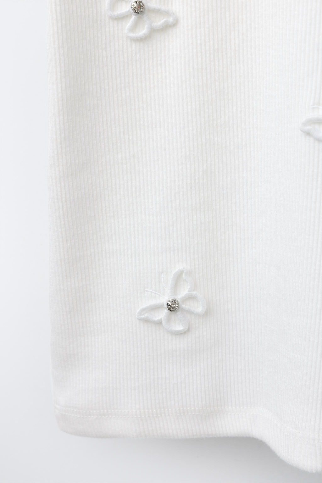 RIBBED T-SHIRT WITH JEWEL APPLIQU_ - Zara фото 4