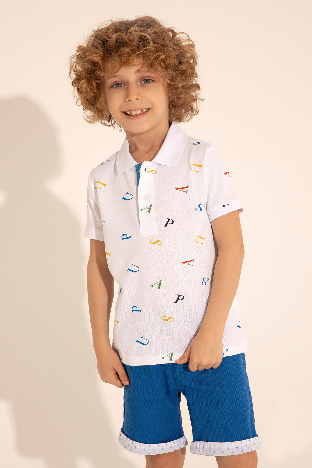 Футболка U.S. Polo Assn для мальчиков из хлопка белая  фото 11