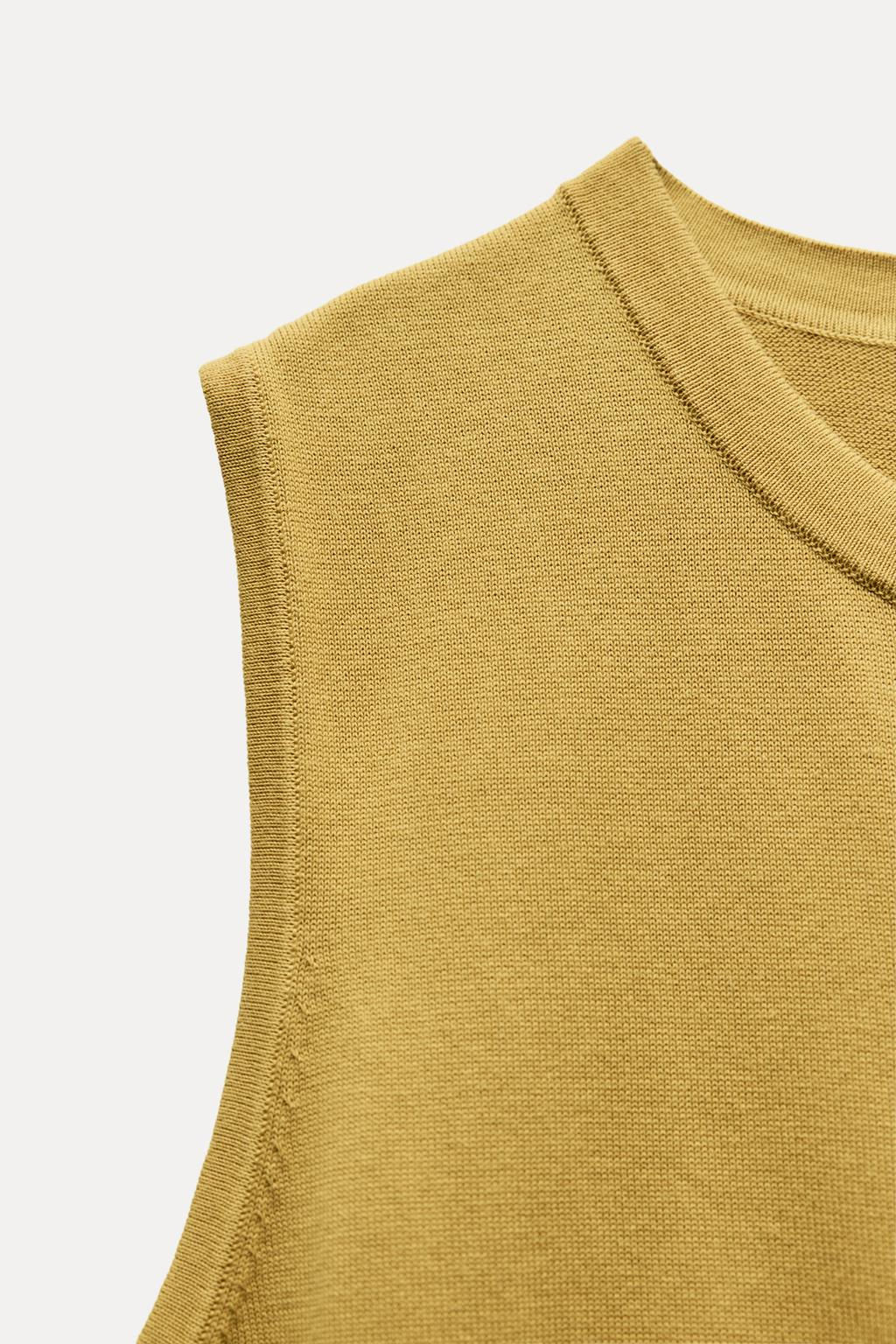 PLAIN KNIT TOP WITH GOLDEN BUTTONS - Zara фото 7