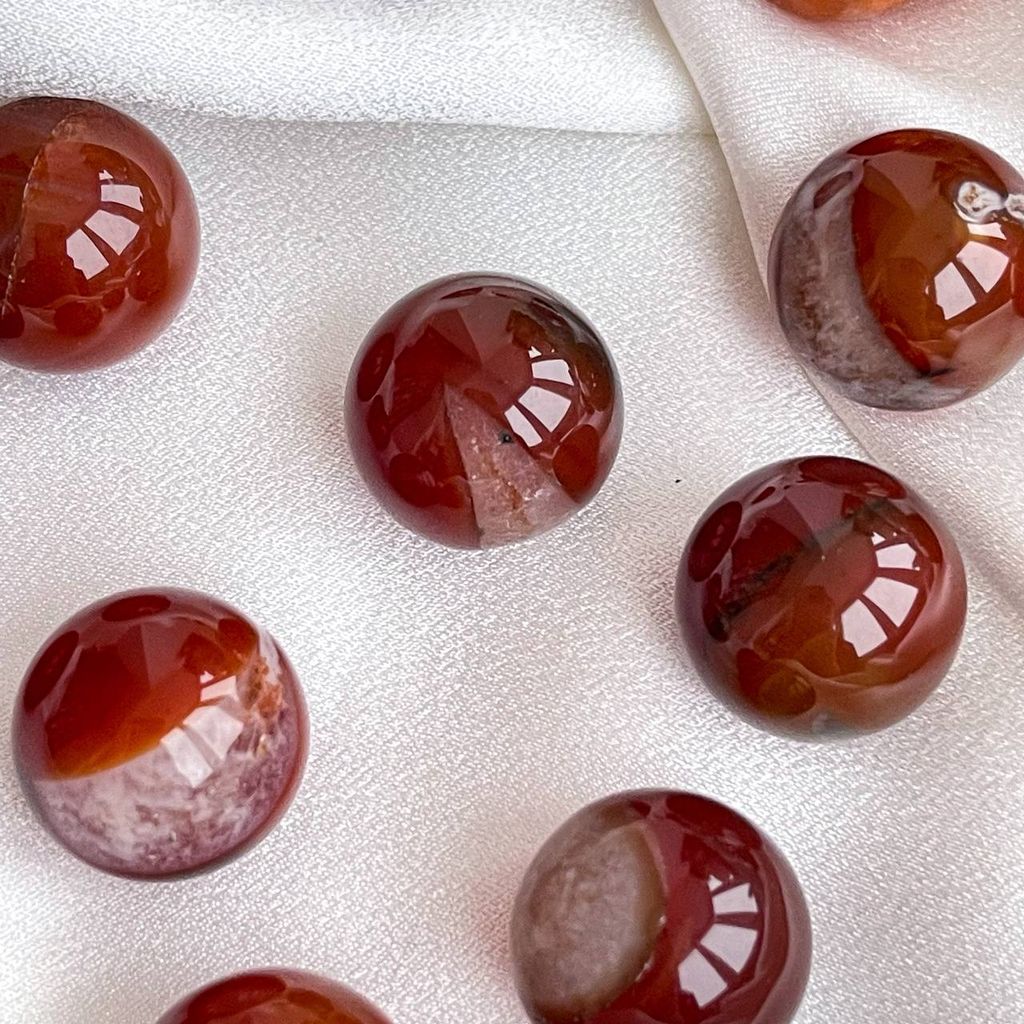 Шар из Агата