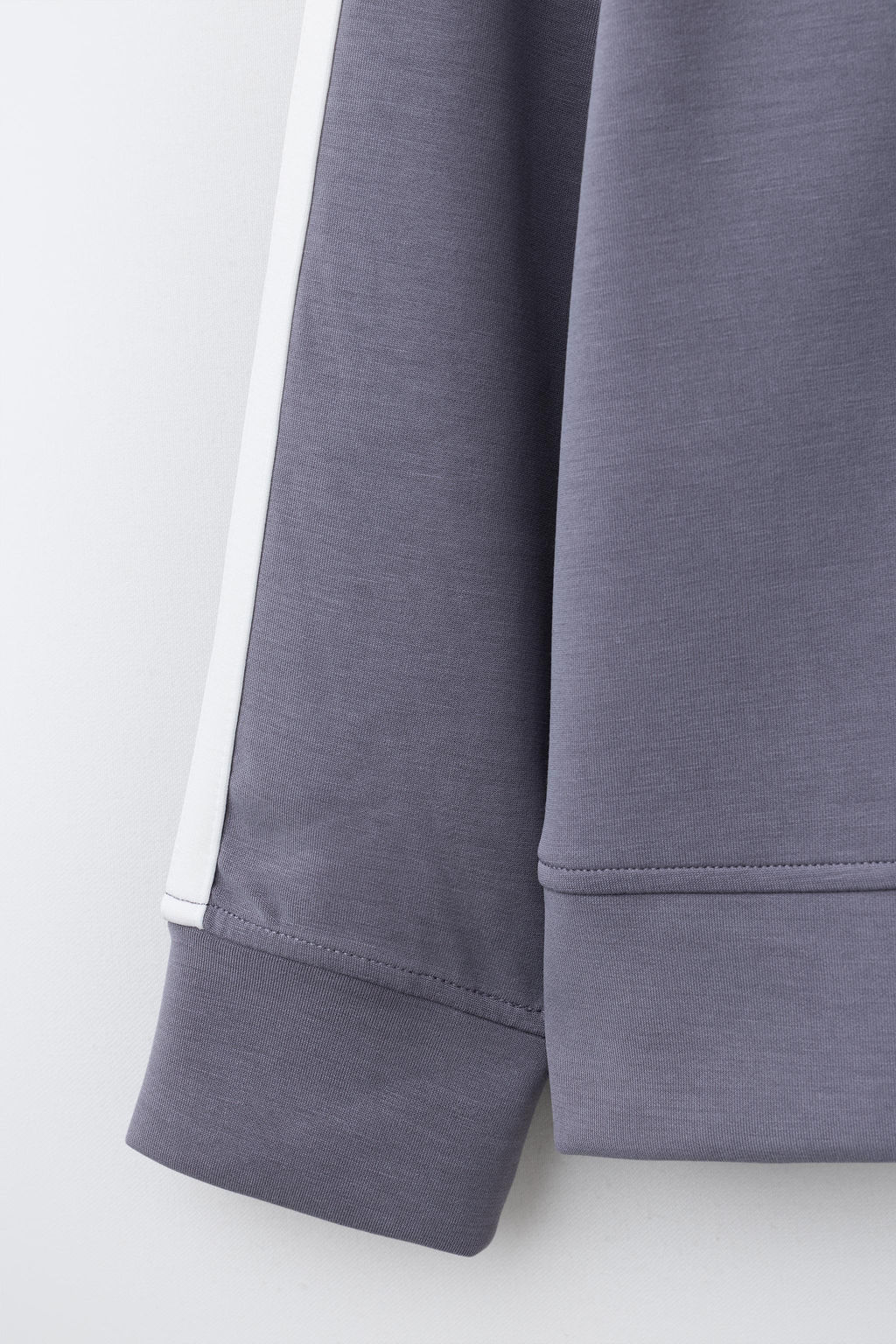 SWEATSHIRT WITH CONTRAST STRIPES AND MODAL BLEND - Zara фото 5