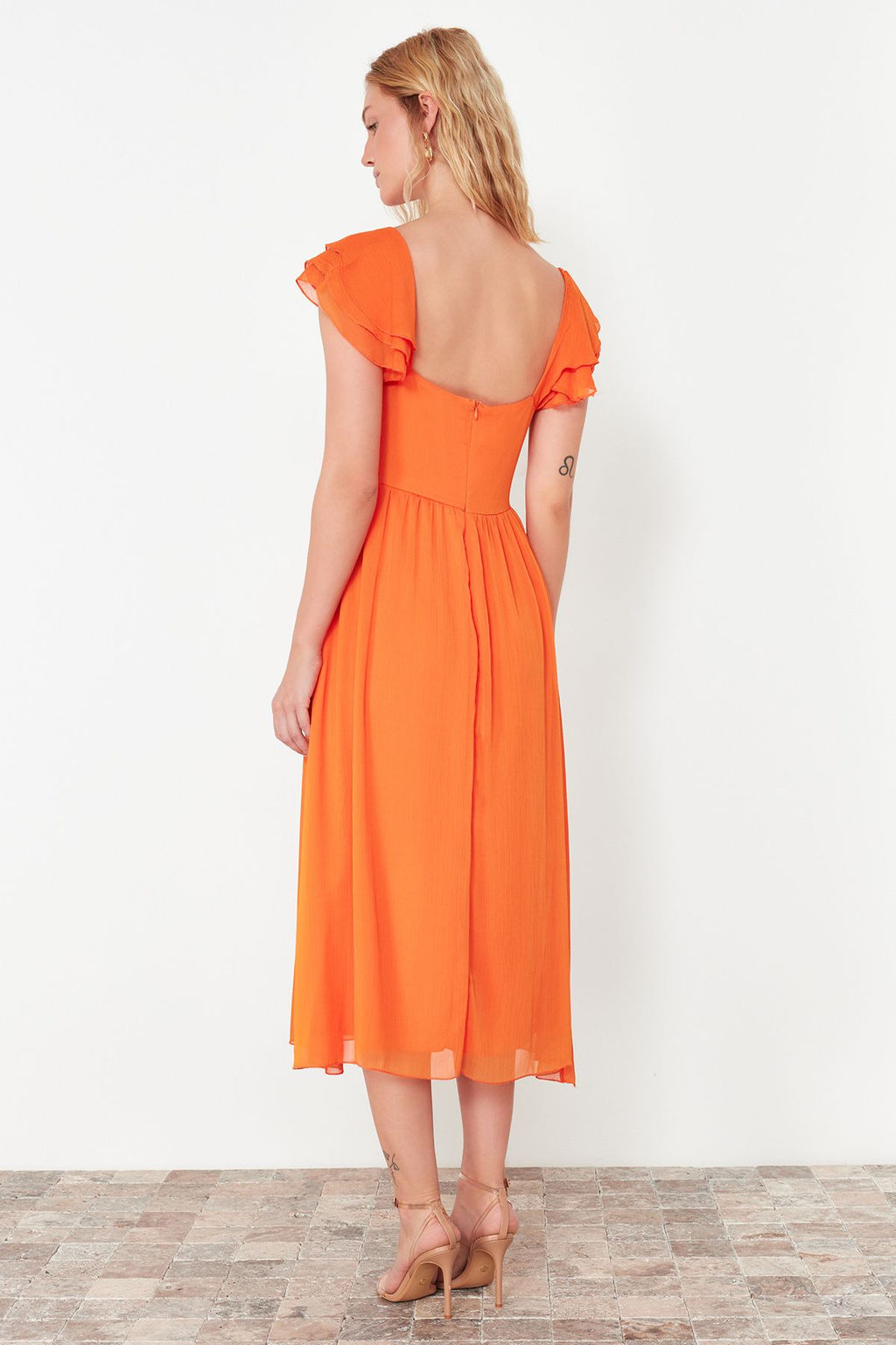 Turuncu Belden Ac?lan Sifon Astarl? Midi Dokuma Elbise TWOSS24EL00541