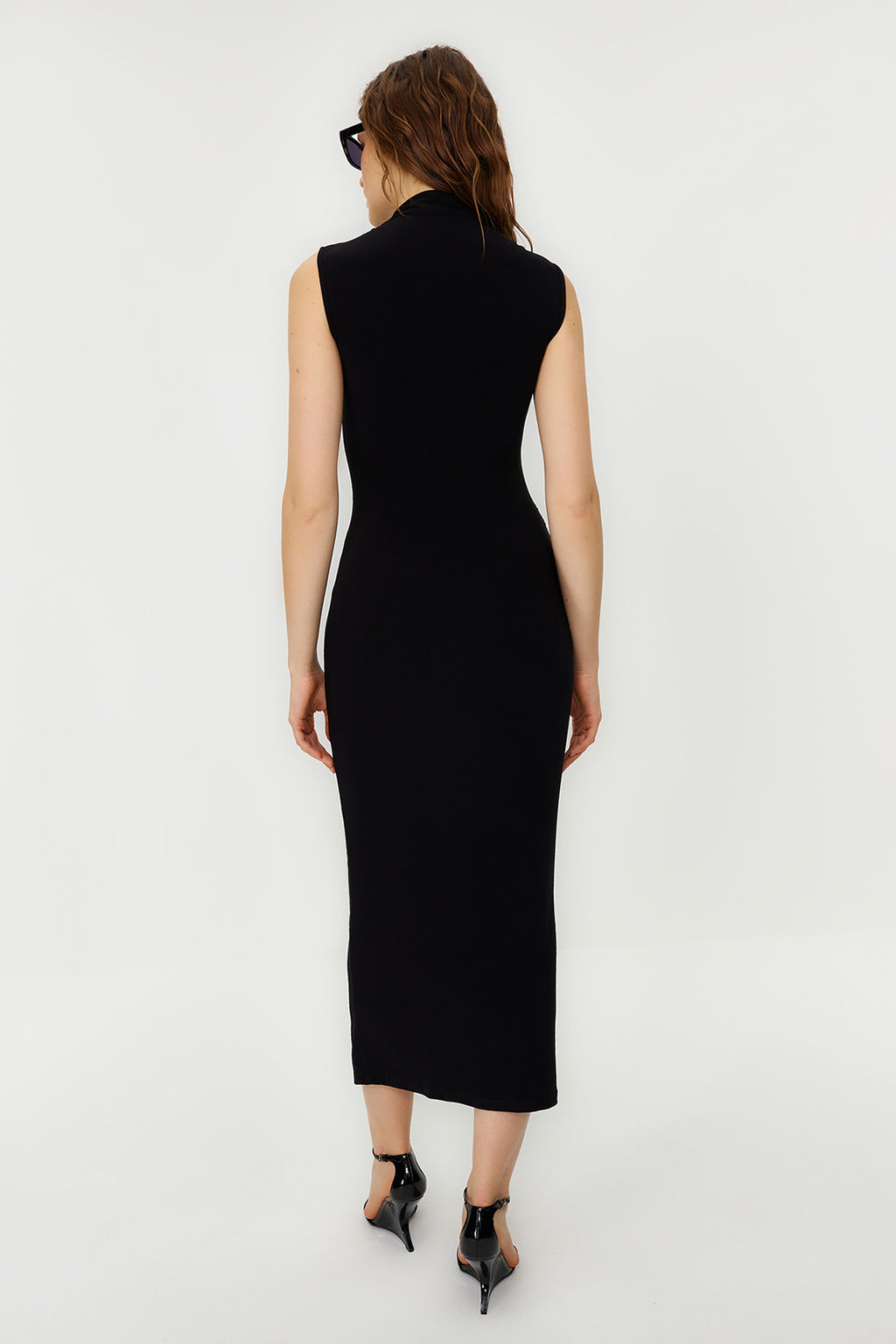 TRENDYOLMILLA Siyah S?f?r Kol Drapeli Bodycone/Vucuda Oturan Esnek Orme Maxi Kalem Elbise TWOSS24EL00101  фото 6