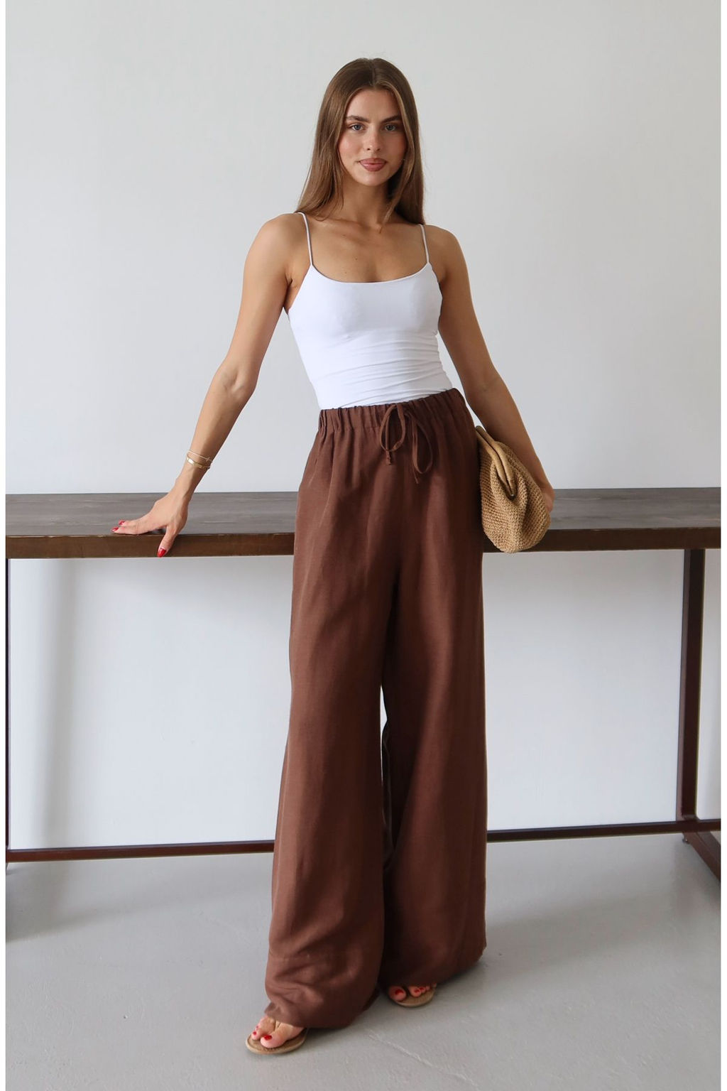 Tas Keten Icerikli Wide Leg/Genis Paca Beli Lastikli Pantolon TWOSS25PL00124 - Trendyolmilla фото 2
