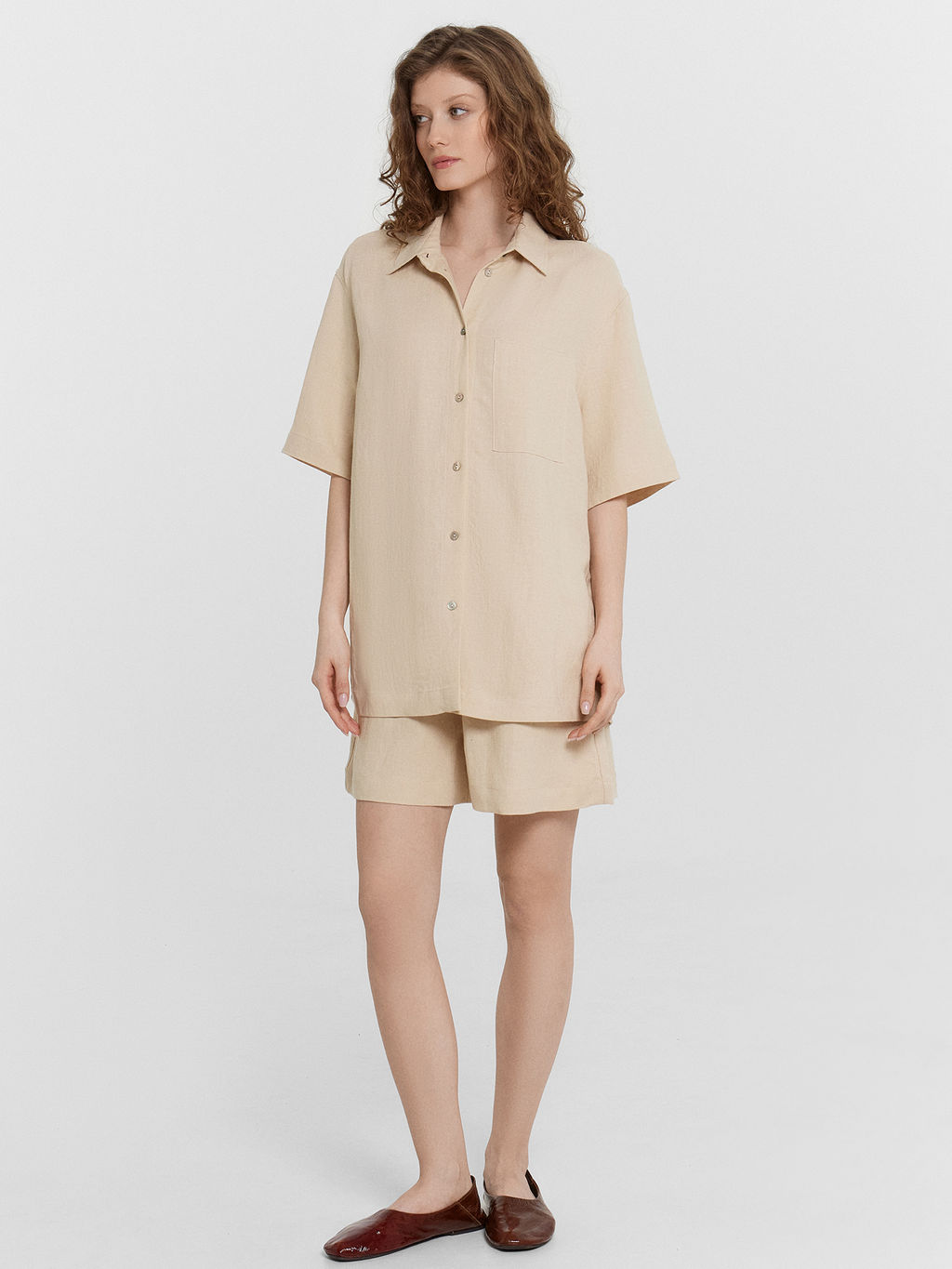 Комплект женский бежевый: рубашка и шорты