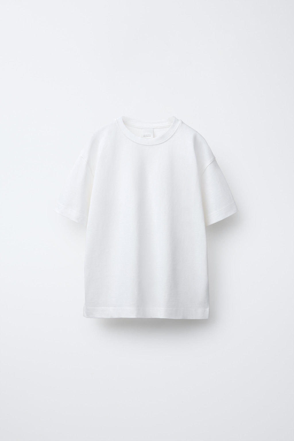 BASIC PLAIN T-SHIRT