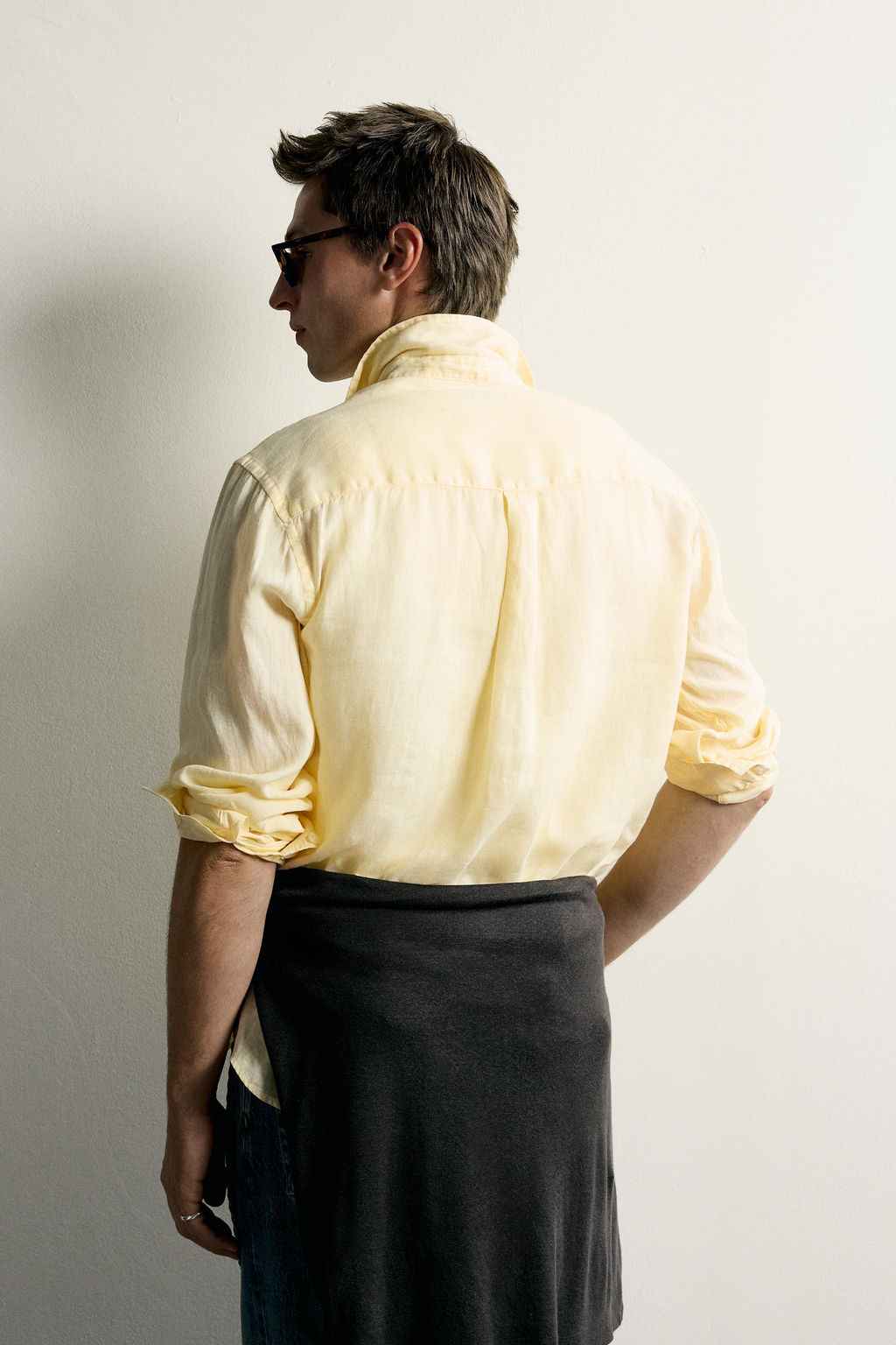 CAMISA REGULAR FIT 100% LINO / Amarillo - Zara фото 3