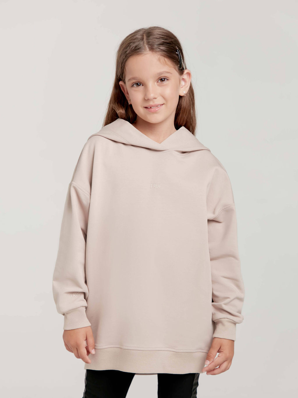 CONTE Удлиненненное oversize-худи на флисе с вышивкой DD 1452 black Фото в данном цвете нет!!!