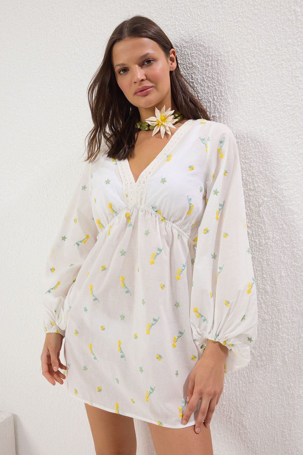 Cicek Desenli Dokuma Plaj Mini Elbise TBESS25EL00042 - Trendyolmilla фото 3