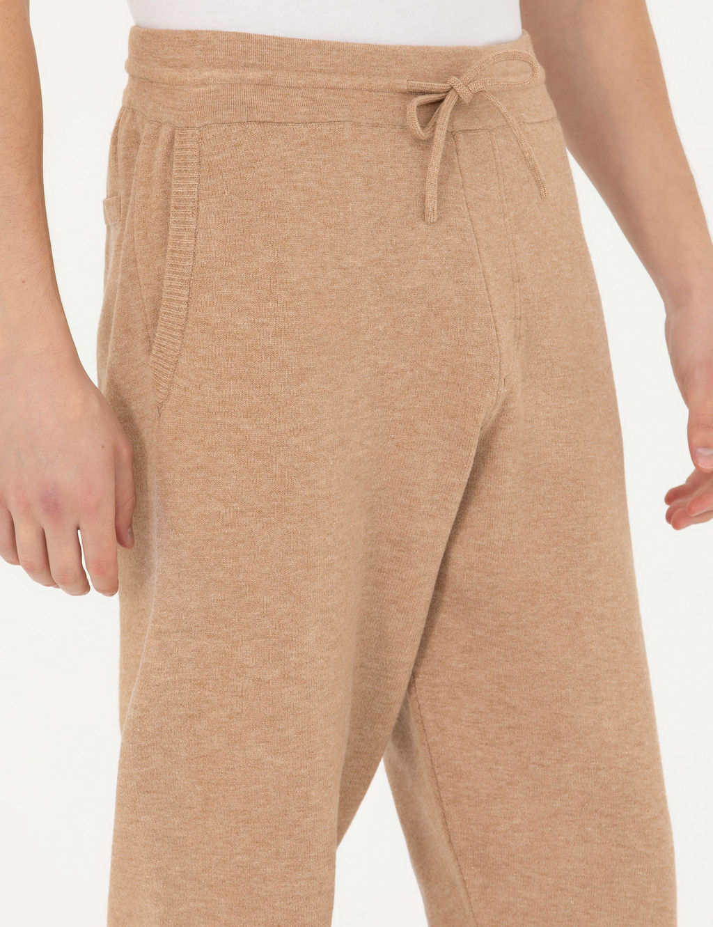 Бежевые зауженные трикотажные брюки с высоким воротником - Cacharel фото 5