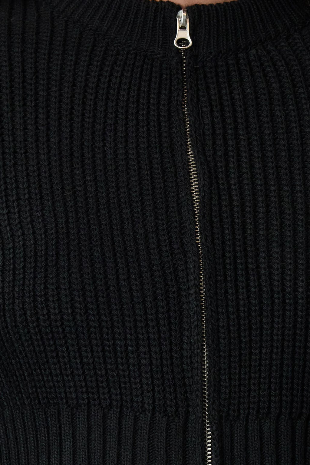 Siyah Crop Vatka Fermuar Detayl? Triko H?rka TWOAW25HI00020