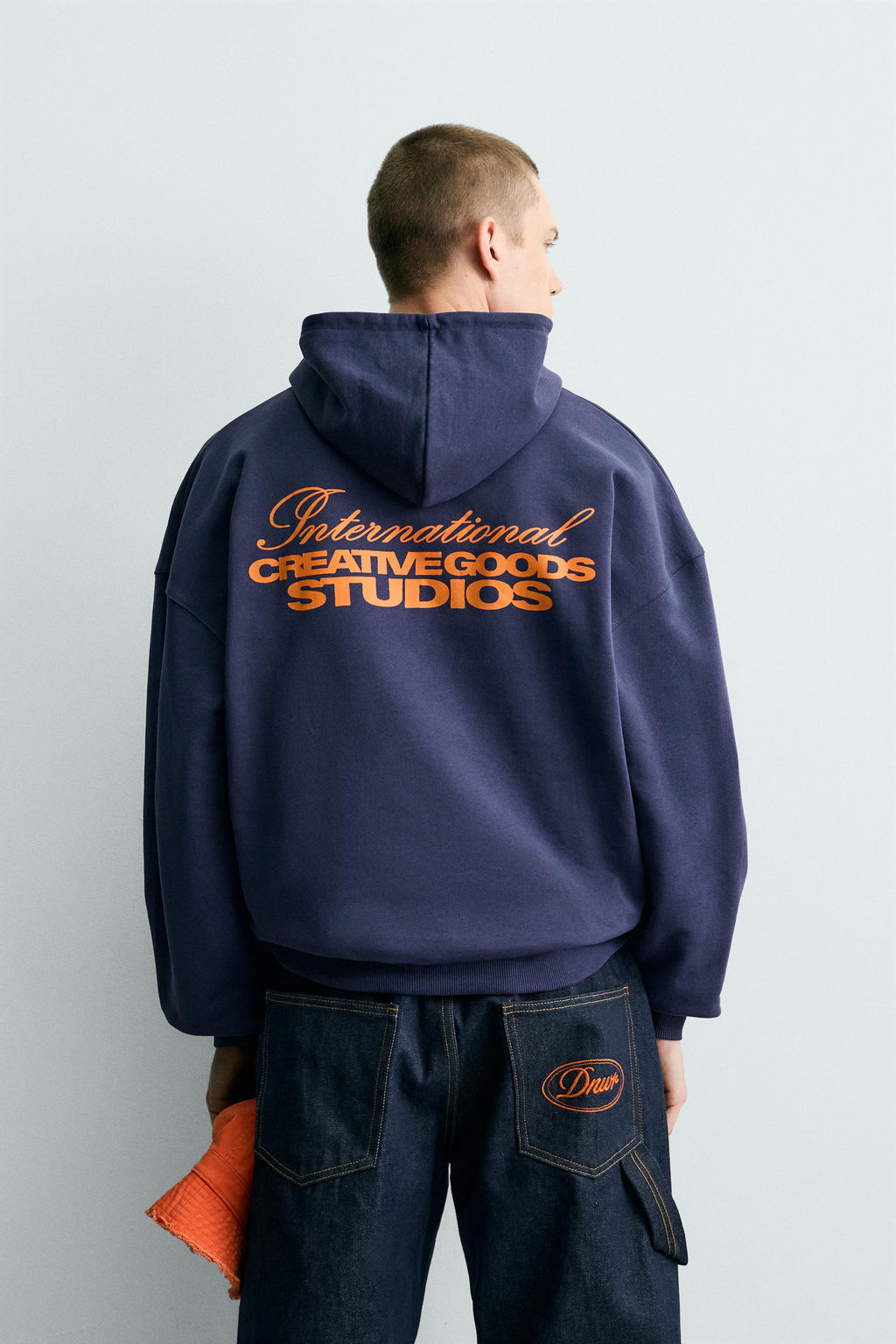 SUDADERA TEXTOS CONTRASTE CAPUCHA / Marino