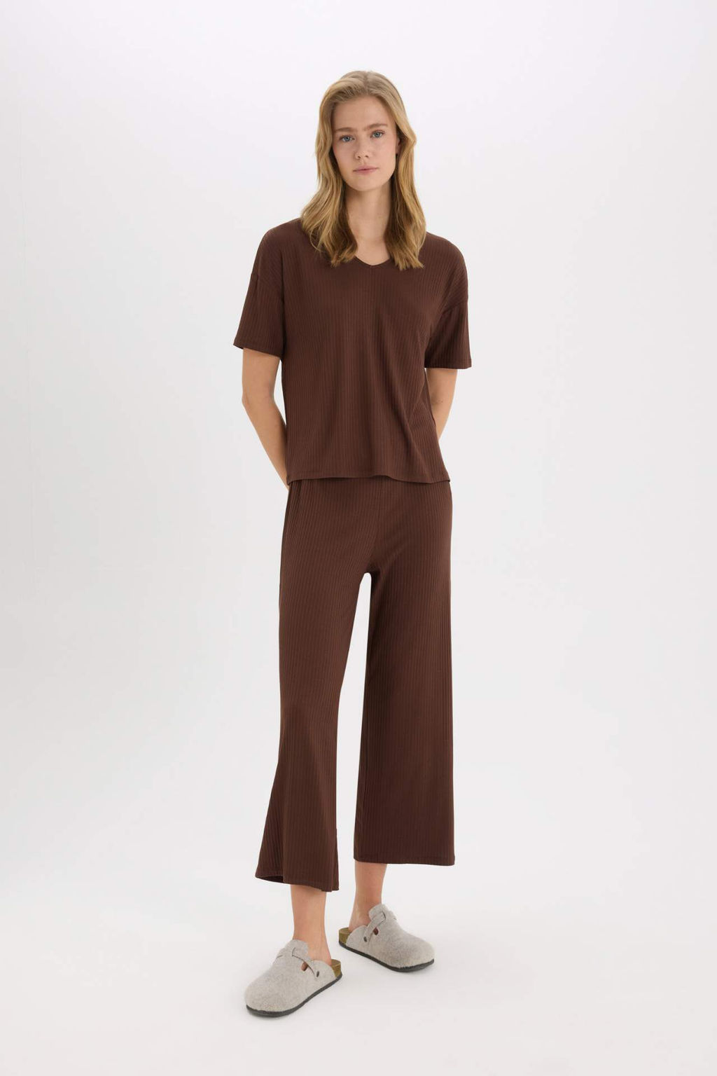 Fall in Love Pijama Tak?m? Fitilli Kaskorse K?sa Kollu Pijama Ustu Esnek Belli Kapri Boy PiJama Alt? - Defacto фото 2
