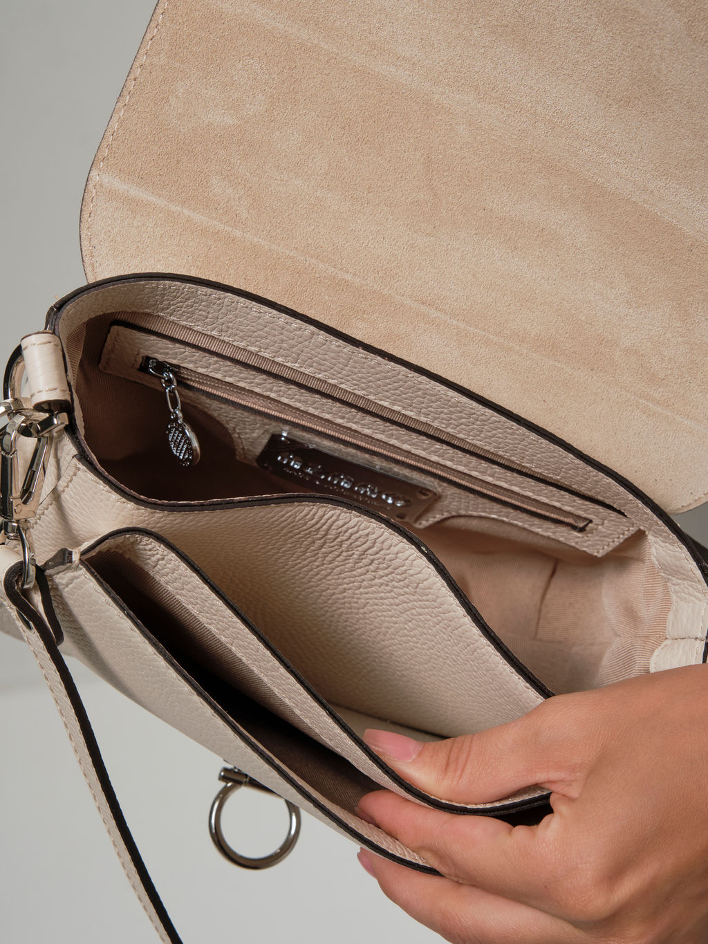 Сумка кожаная Azaro 30741 светлый крем