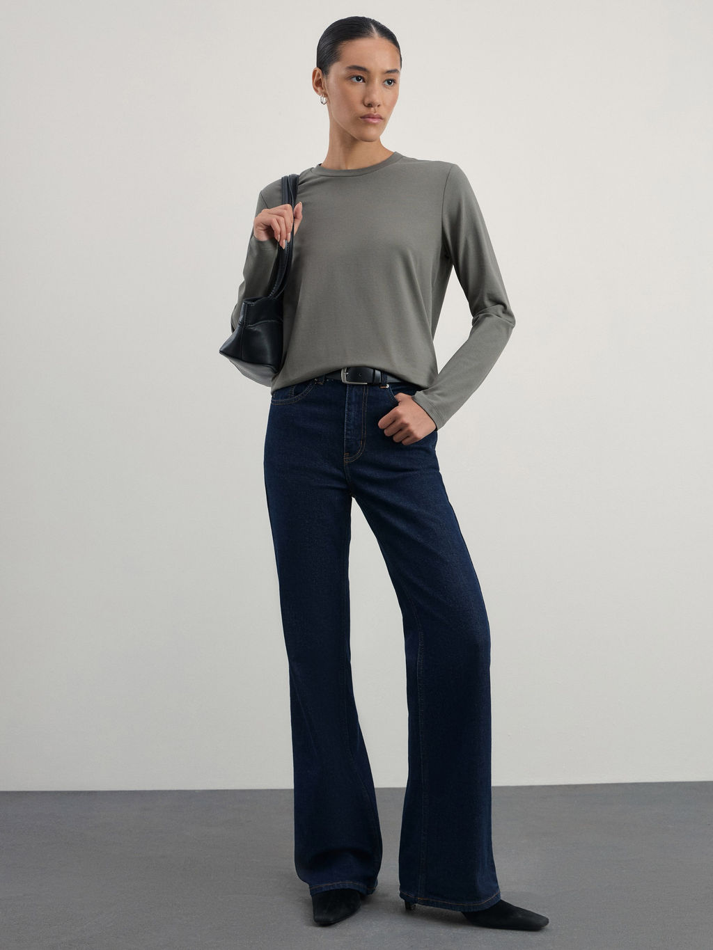 Однотонный базовый лонгслив из хлопка / Zarina  фото 2