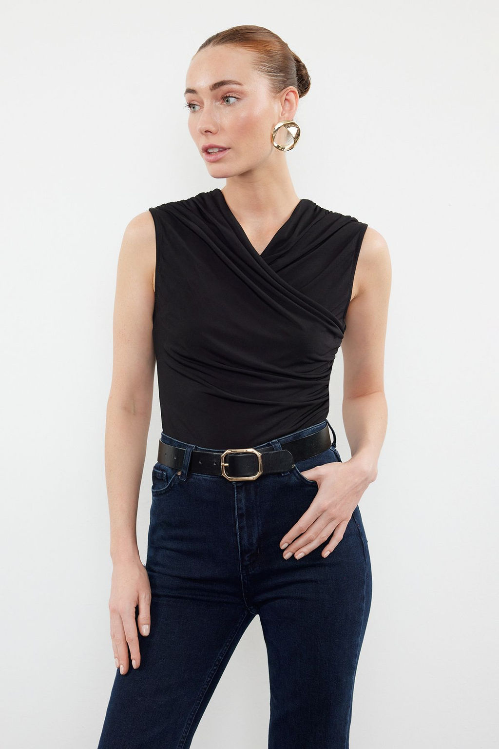 Trendyolmilla Siyah Fitted/Vucuda Oturan Buzgu Detayl? Kolsuz Esnek Orme Bluz TWOSS24BZ00518