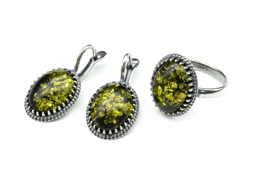 Кольцо Серьги с янтарем имитация размер 18