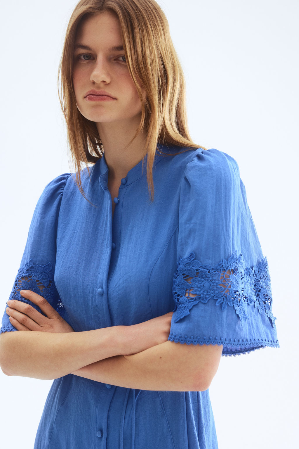 Vestido efecto arrugado con bordado ingl?s - H&m фото 8