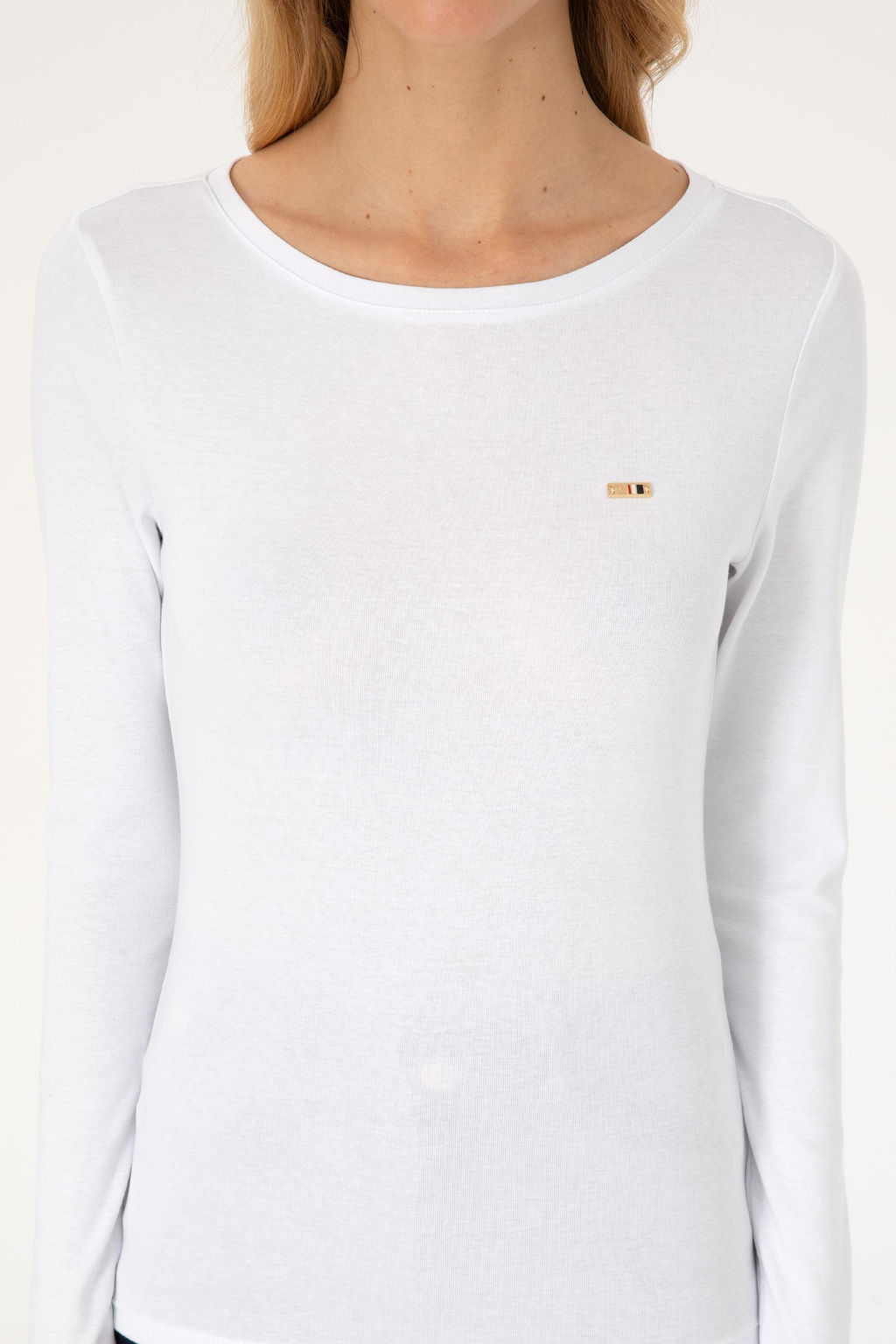 Kad_n Beyaz Slim Bisiklet Yaka Basic Sweatsh_rt