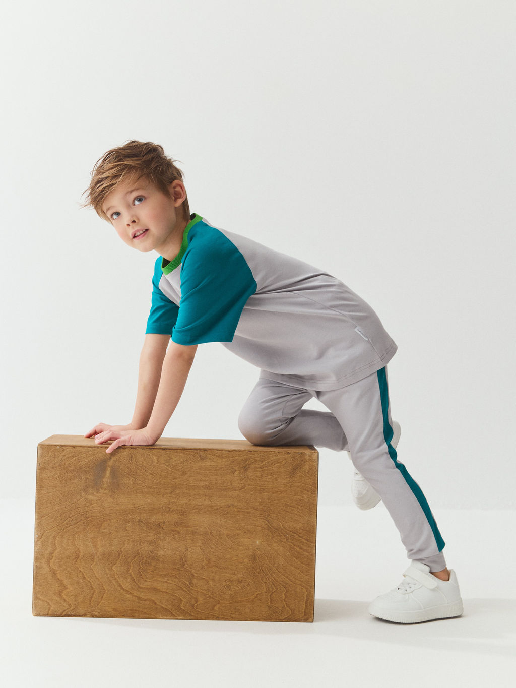 Футболка Колор блок Пепел/Изумруд - Bungly фото 7