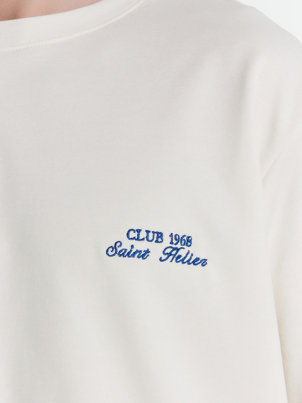 Футболка мужская белая с вышивкой club 1968 saint helier св.молочный 111859 - Mark formelle фото 5