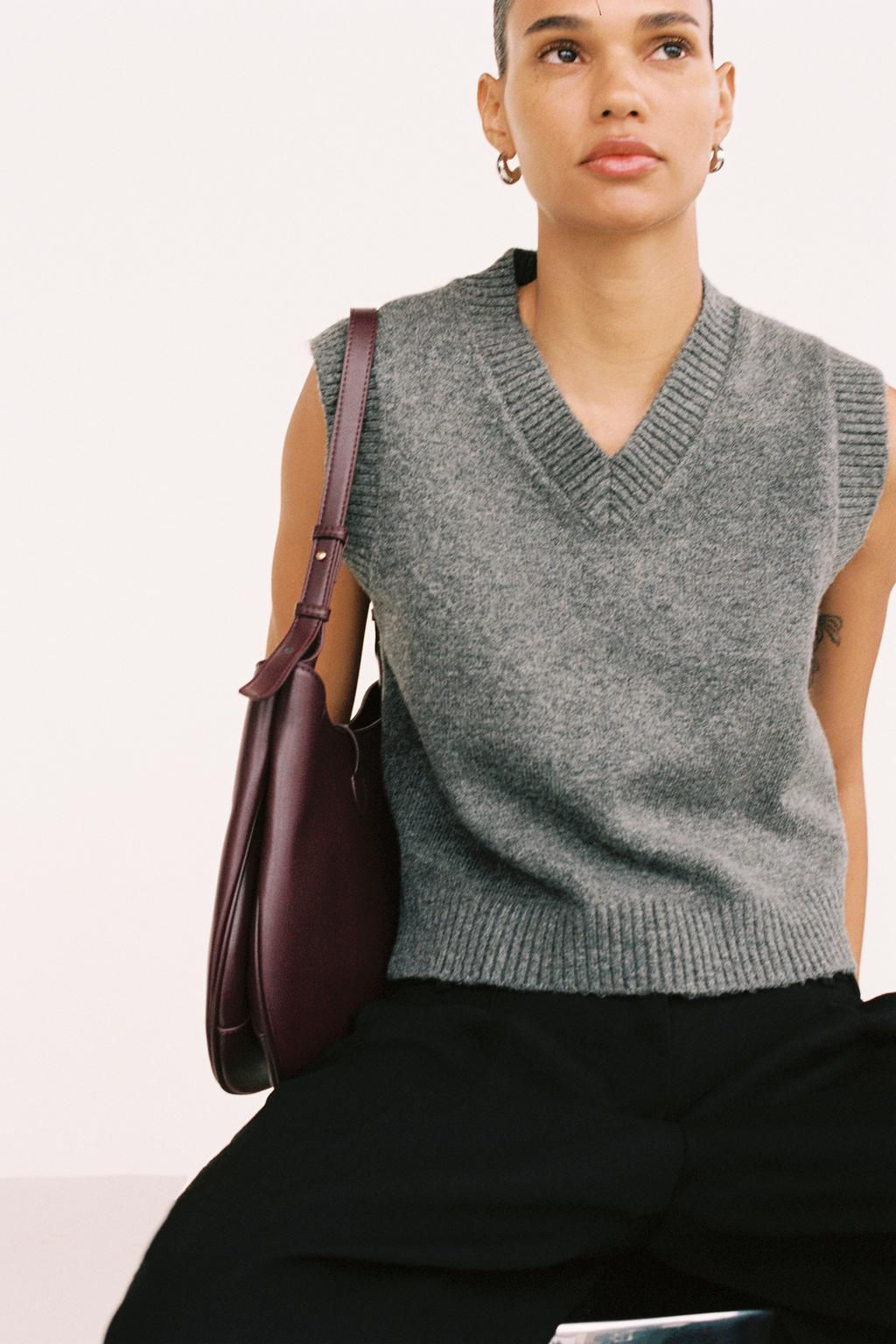 PLAIN KNIT SLEEVELESS JUMPER - Zara фото 3