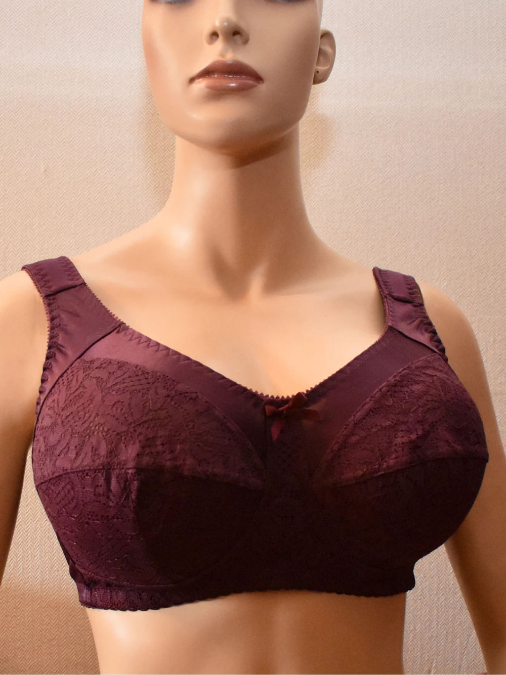 М081 бюст сливовое вино