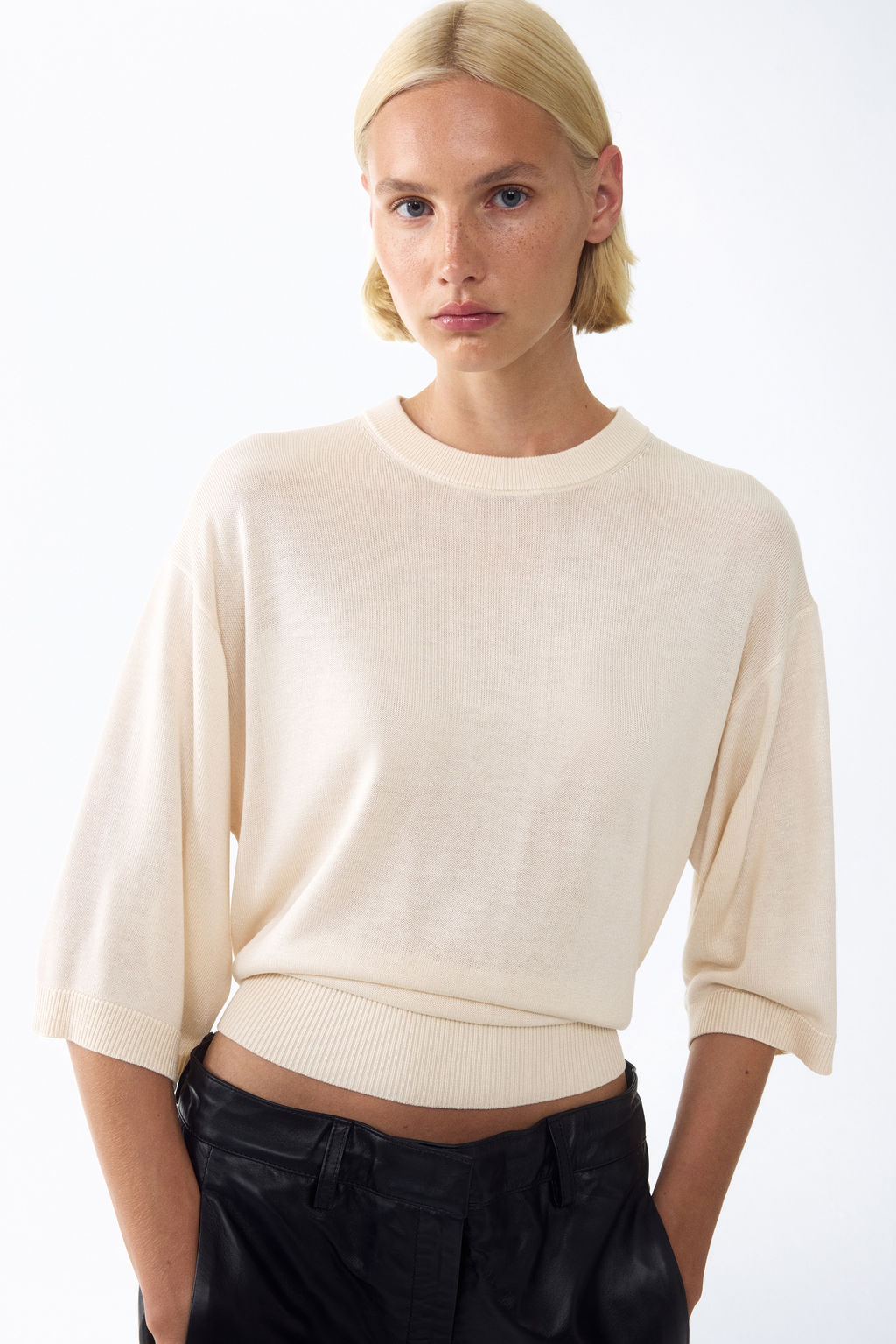 Top de manga corta en punto fino - H&m фото 6