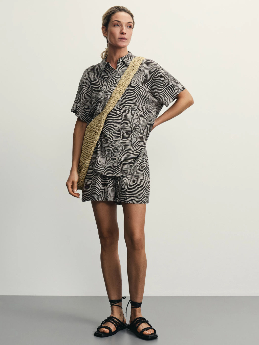 Рубашка с коротким рукавом из вискозы / Zarina  фото 2