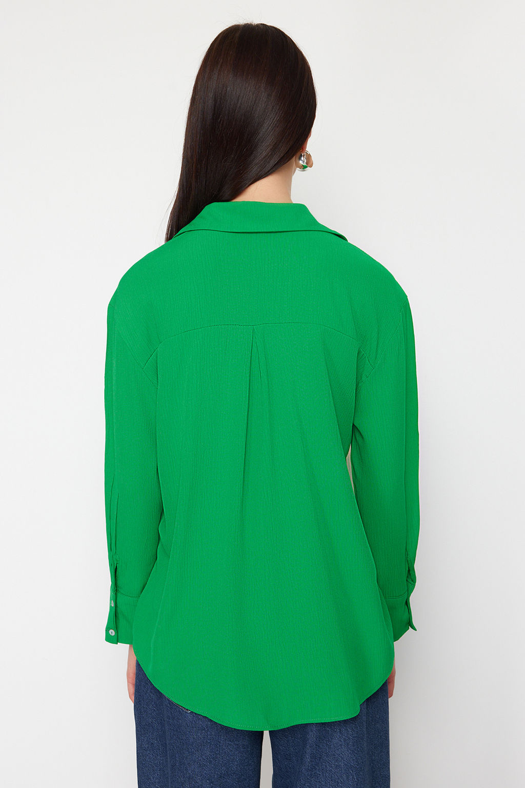 TRENDYOLMILLA Lacivert Basic Oversize Genis Kal?p Dokuma Gomlek TWOAW24GO00207  фото 21