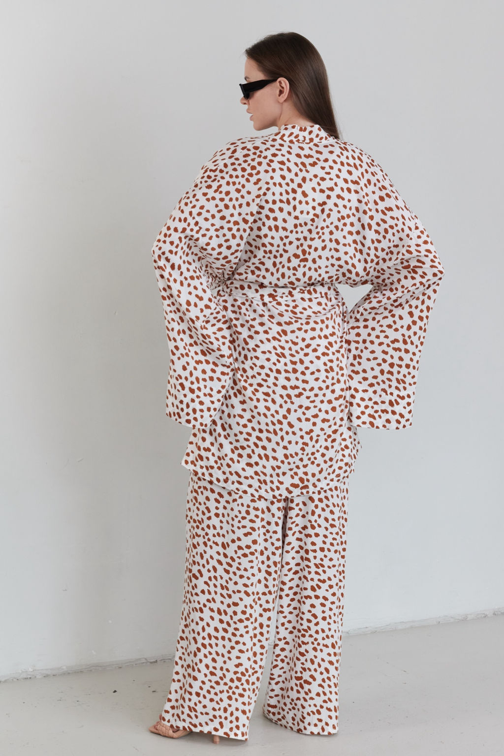 Костюм SET056/03/Молочный, коричневый