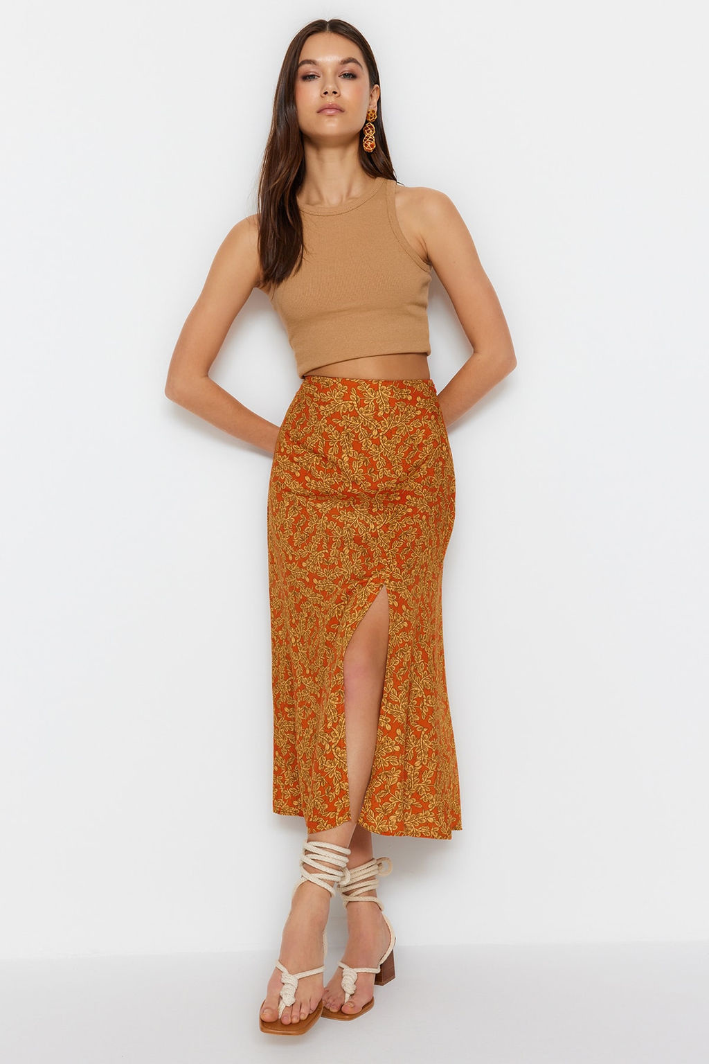 TRENDYOLMILLA Siyah Y?rtmacl? Detayl? Viskon Kumasl? Hayvan Desenli Midi Dokuma Etek TWOAW22ET0447 фото 20