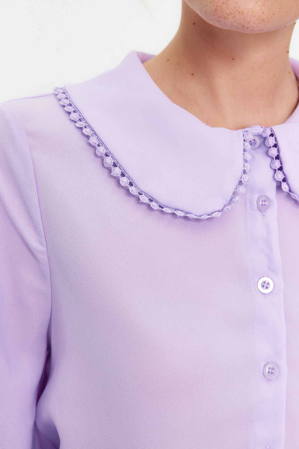 TRENDYOLMILLA Beyaz Bebe Yaka Ponpon Detayl? Regular Normal Kal?p Dokuma Gomlek TWOAW21GO0717  фото 8