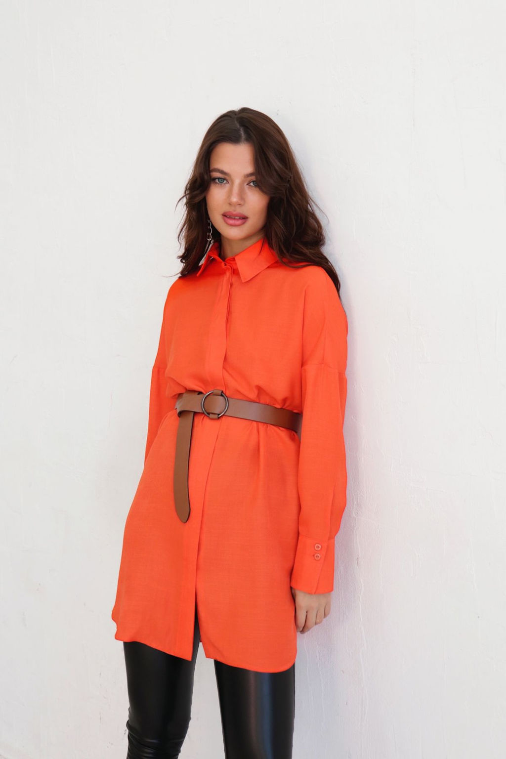 Базовая удлинённая рубашка свободного силуэта - Martichelli фото 37