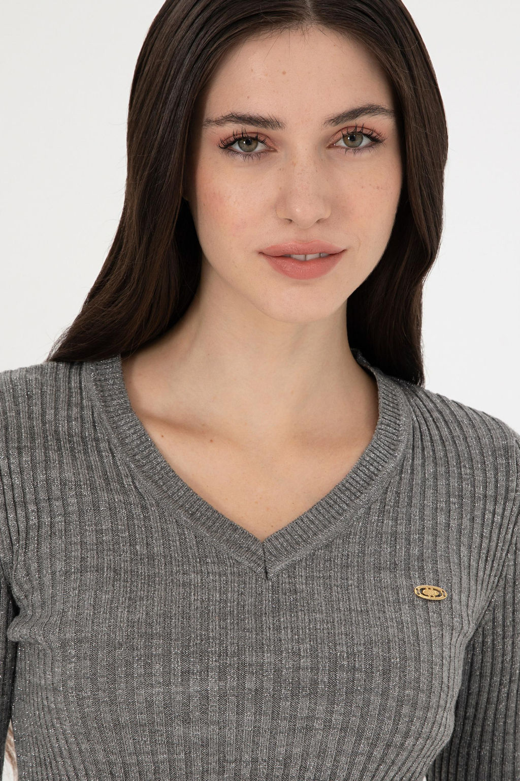 Женский серый меланжевый свитер с v-образным вырезом серебристого цвета Неожиданная скидка в корзине - U.s. polo assn фото 2