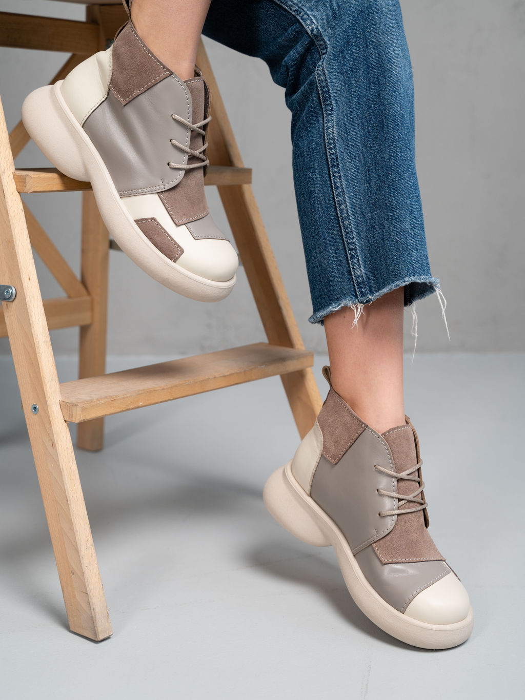 Ботинки 305.927be.Бежевый латте капучино замша/мех