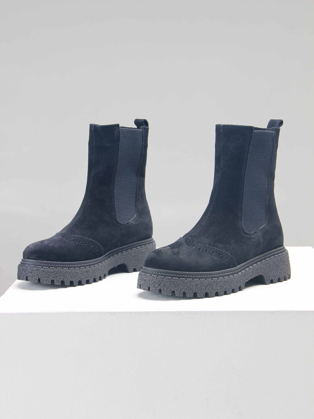 Челси 360.P.asteria.bl черный замша/Байка