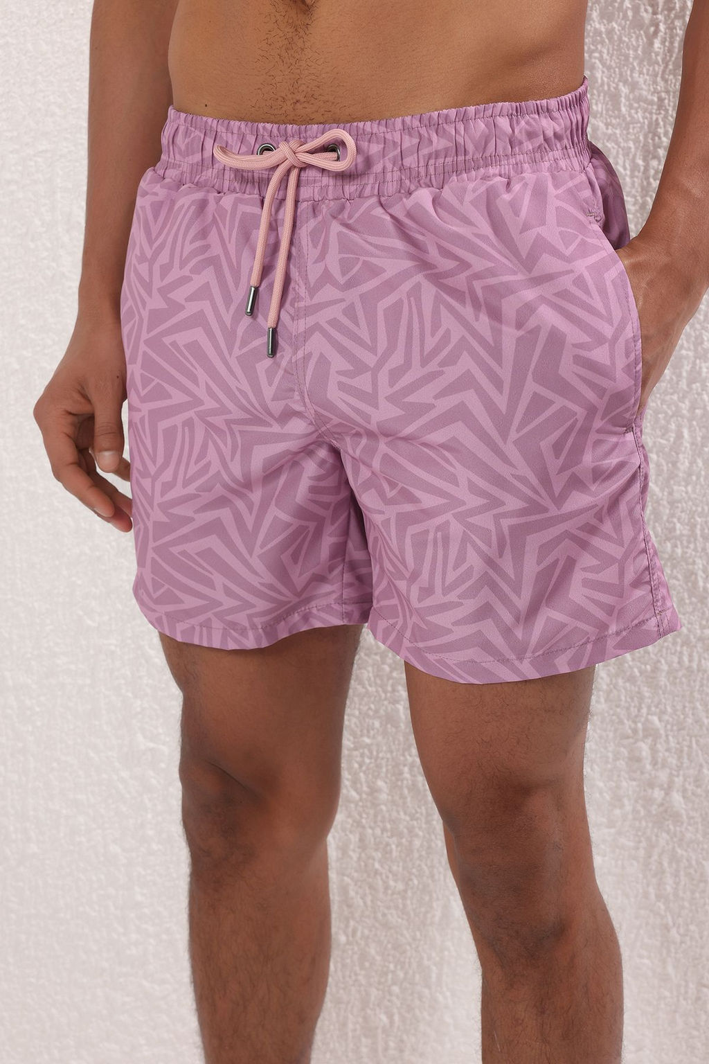 TRENDYOL MAN Mavi Standart Boy Geometrik Bask?l? Deniz Sortu TMNSS24DS00007 - Trendyolmilla фото 3