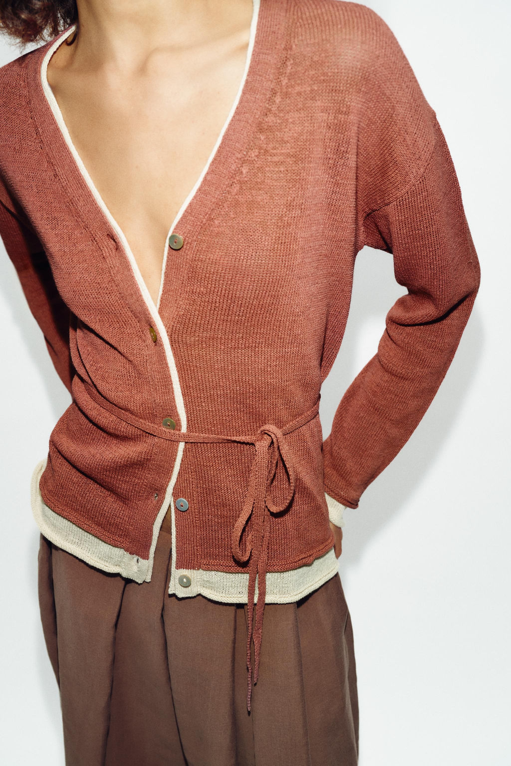 CHAQUETA COMBINADA PUNTO CINTUR?N / MARSALA - Zara фото 3