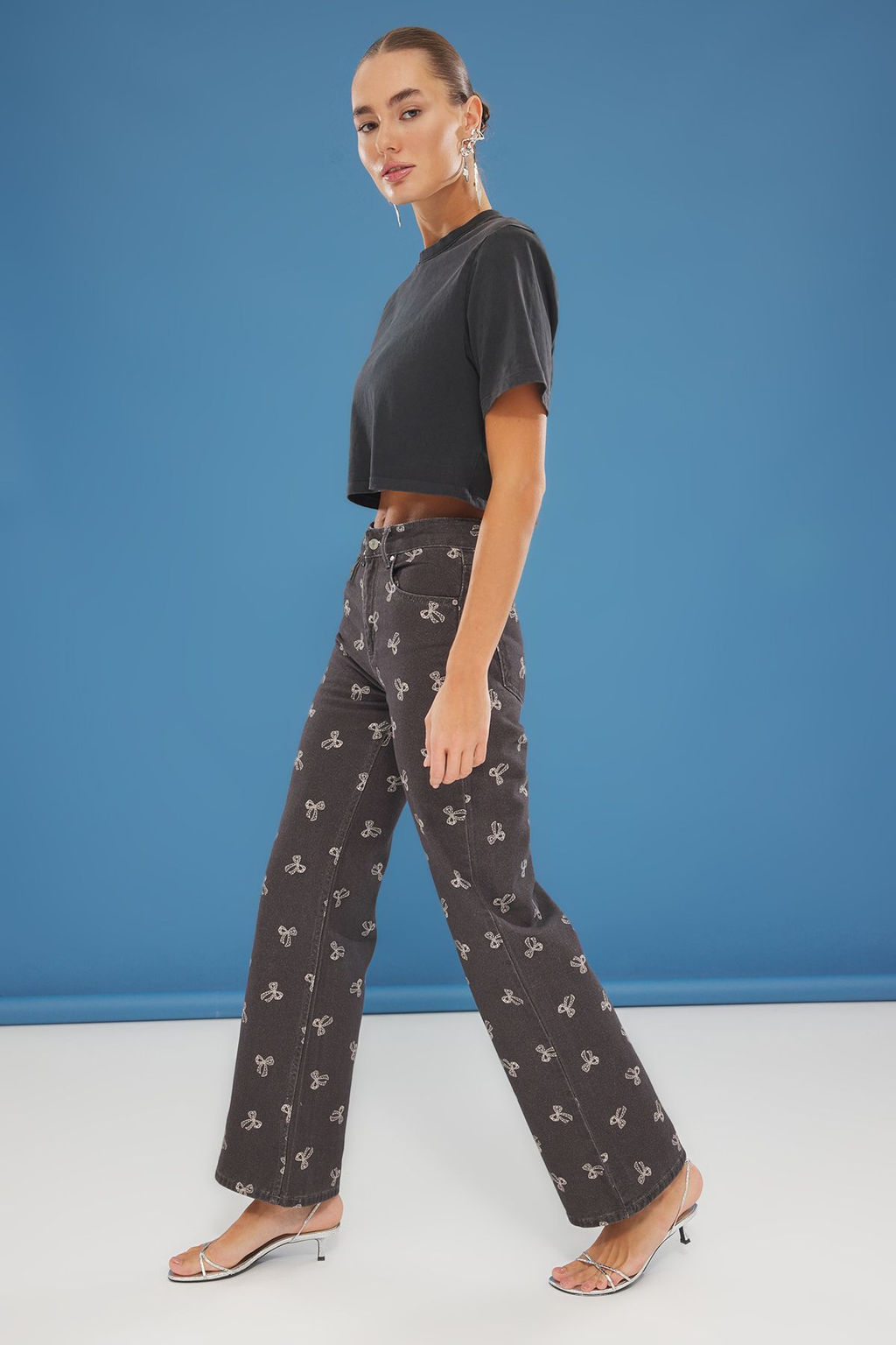 Cok Renkli Fiyonk/Kurdele Bask?l? Yuksek Bel Wide Leg Jeans TWOSS25JE00209 - Trendyolmilla фото 2