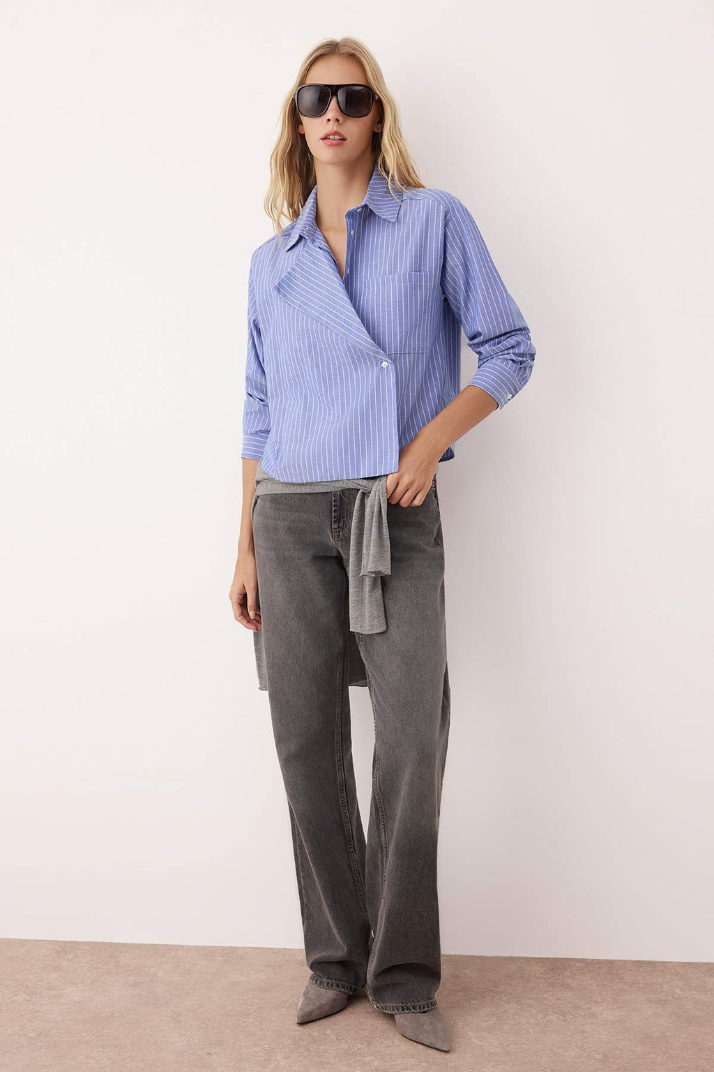 Mavi-Cok Renkli Ceket Yaka Oversize Cizgili Dokuma Gomlek TWOAW26GO00020