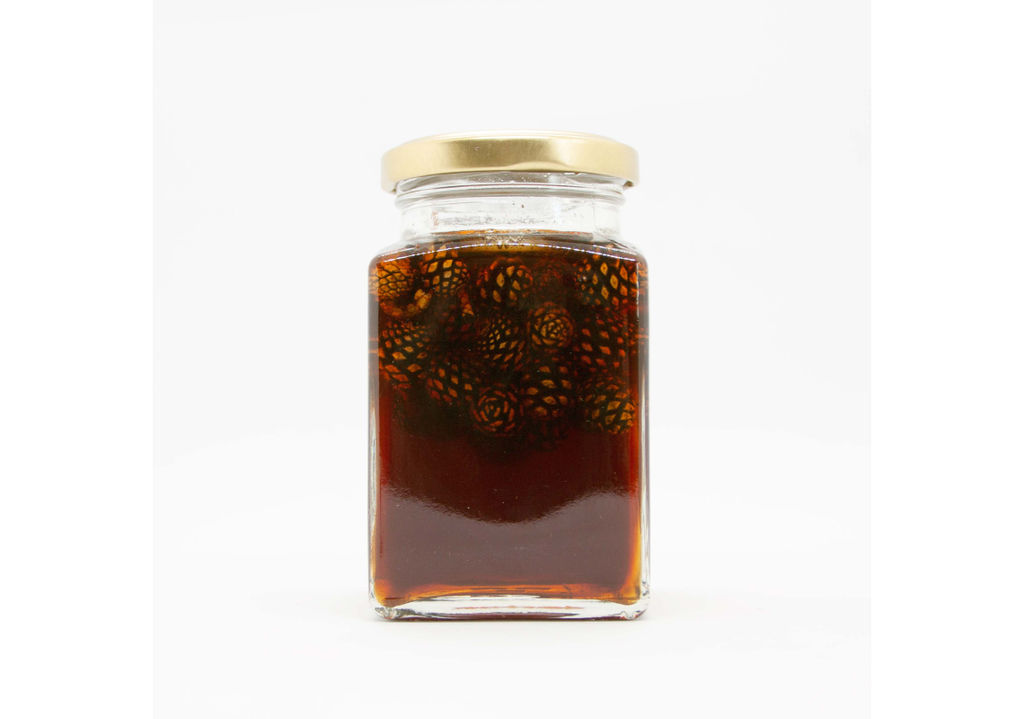 Варенье из Сосновых шишек баночка 300 г в коробочке с магнитиком