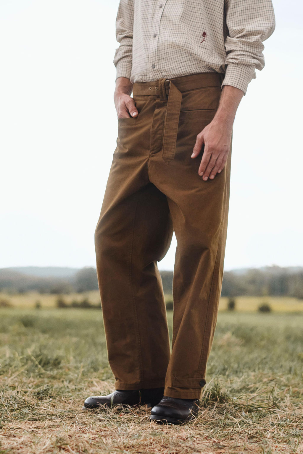 LIMITED EDITION STRUCTURED TROUSERS WITH BELT - Zara фото 2