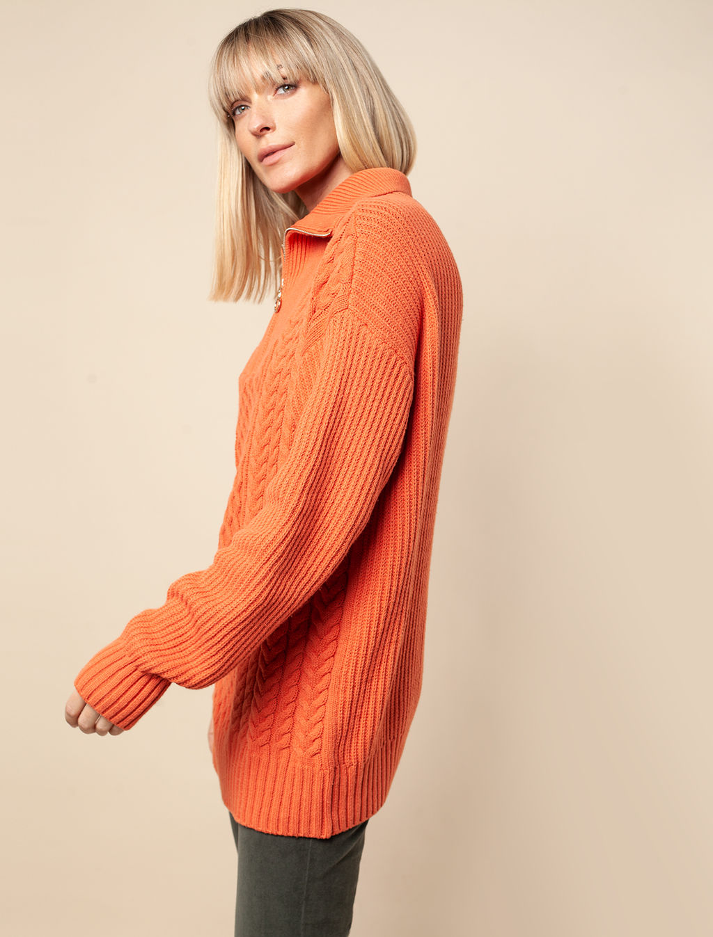 Теплый свитер из хлопка с акрилом и золотистой молнией - Vilatte фото 8