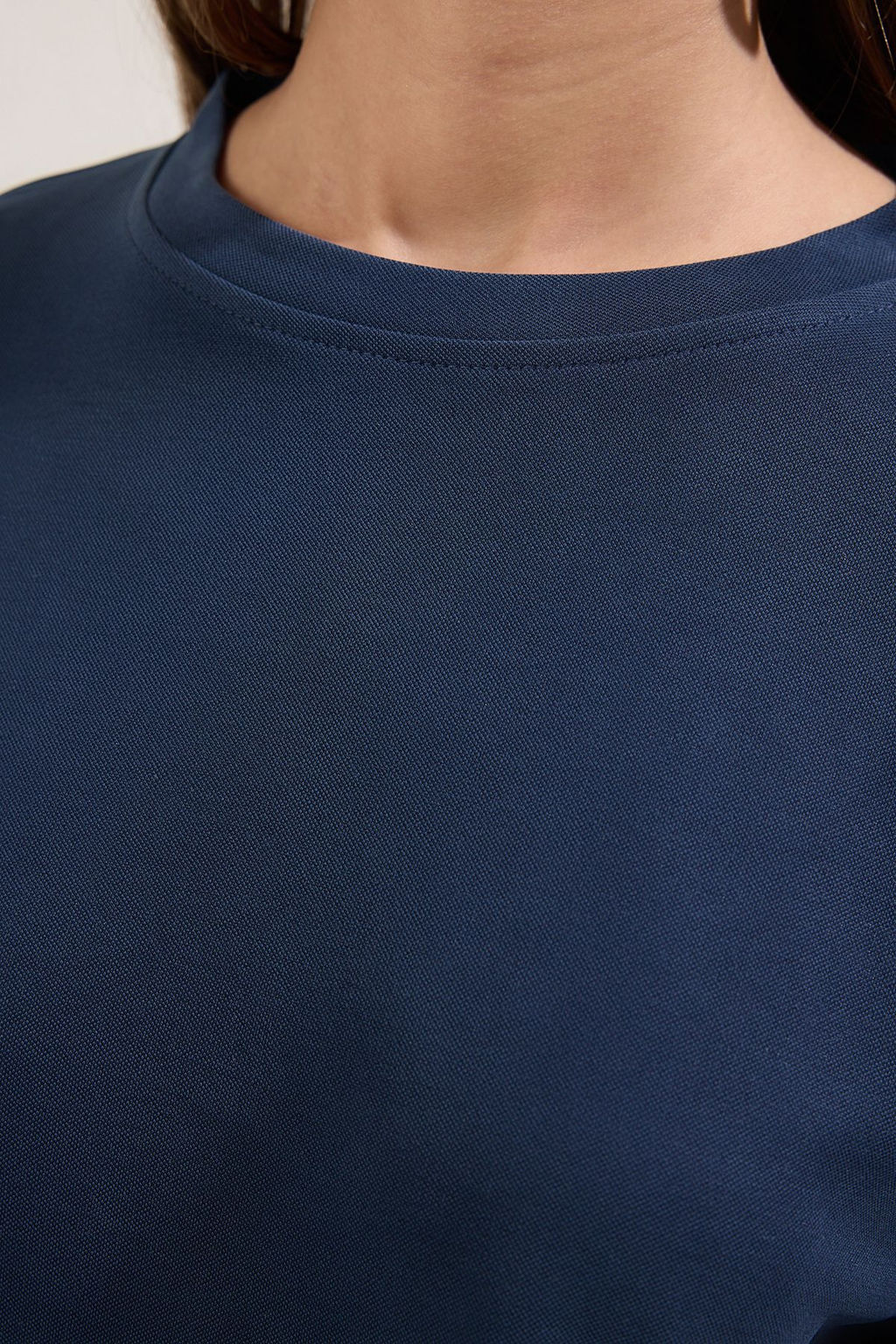 TRENDYOLMILLA Lacivert Modal Relaxed/Rahat Kal?p Crop Esnek Orme T-Shirt TWOSS25TS00048  фото 3