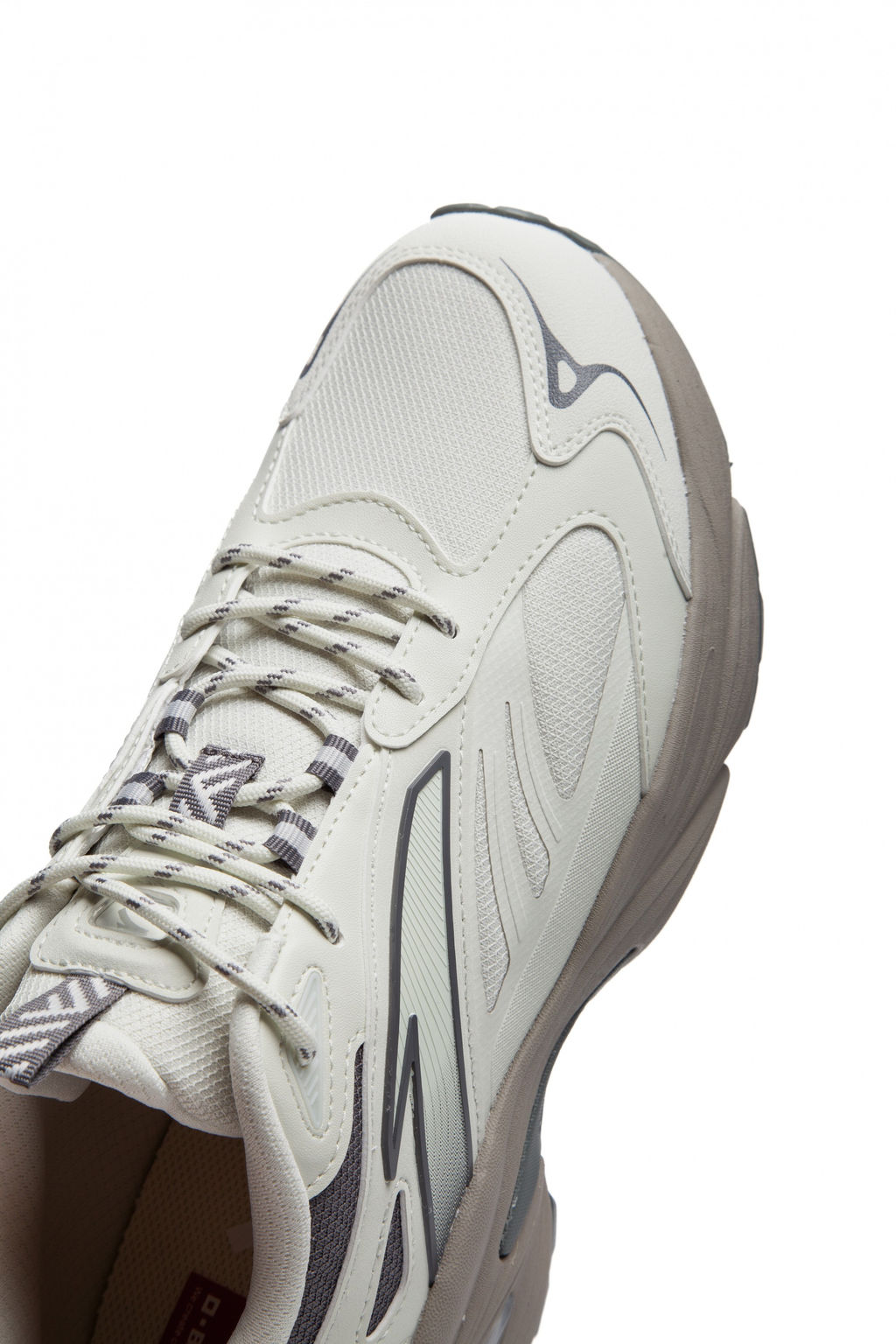 Кроссовки Anta AT802 V2 белый/серый