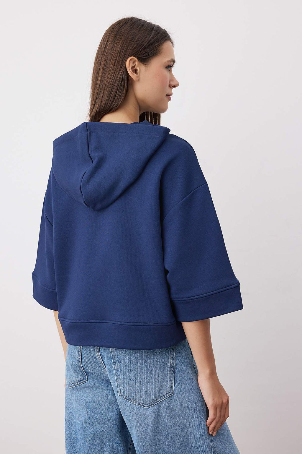 Lacivert Kapusonlu Fermuar Detayl? Truvakar Kol Kal?n Orme Sweatshirt TWOAW26SW00024